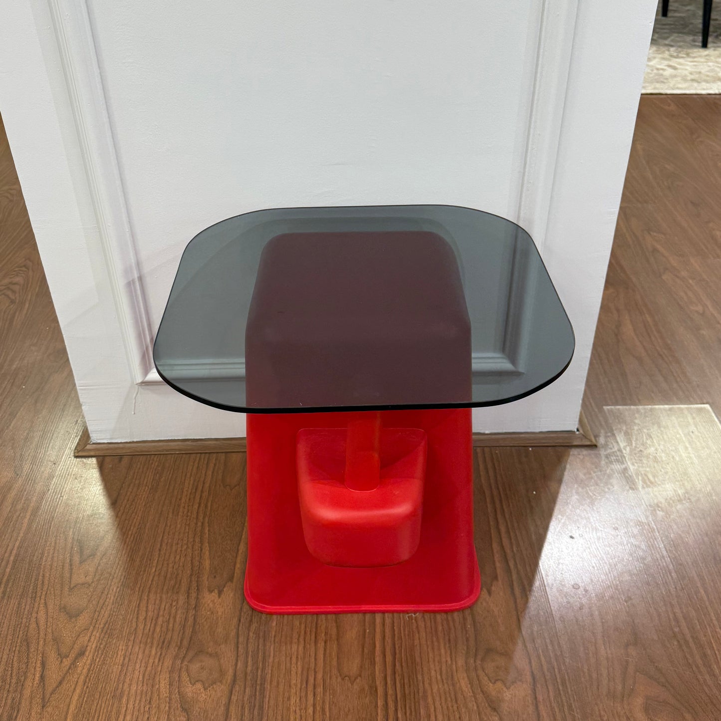 Pop Curve Side Table